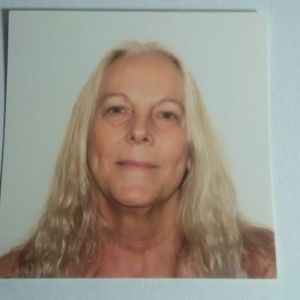 Meet your Posher, Debbie